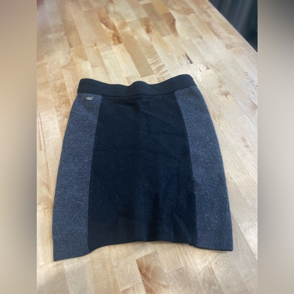 Lacoste Women's Pencil Skirt Black Grey EUC Wool Blend Size 34 (XS)